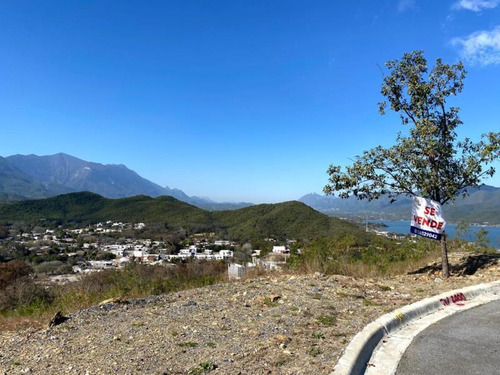 Terreno En Venta En Huajuquito O Los Cavazos