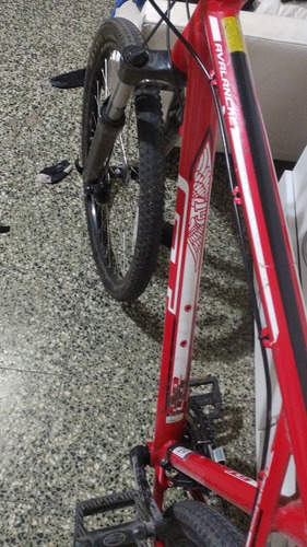 Imagen 3 de 9 de Bicicleta Gt Avalanche 3.0 O Permuto Algo De Mi Interés