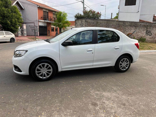 Imagen 2 de 17 de Renault Logan 2018 1.6 Expression 85cv