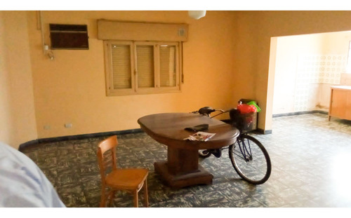 Casa En Venta. Pasco Y Fraga