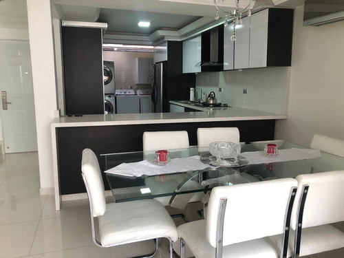 Imagen 17 de 26 de Venta Townhouse Tazajal Naguanagua 0412-4860923.