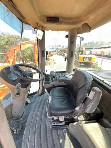 Cargador Case 821e