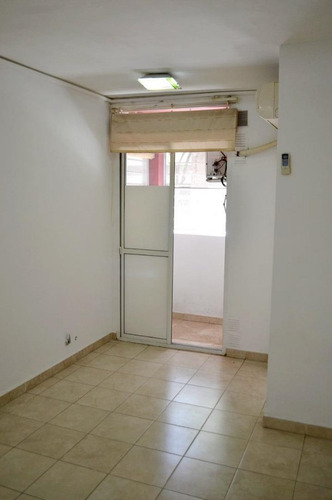 Imagen 11 de 18 de Departamento 1 Dormitorio - Planta Baja - Abasto