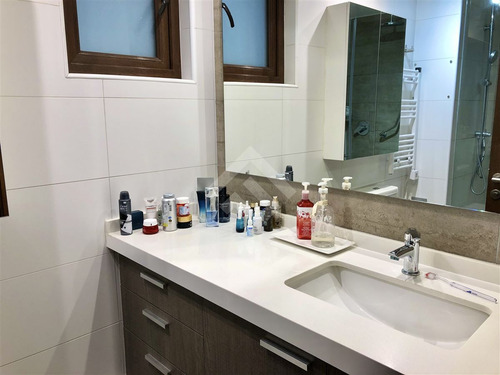 Departamento En Venta De 2d-3b En Las Condes