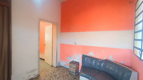 Maikelly Zabala Vende Casa Comercial En Centro De Barquisimeto, Cerca De La Catedral , 470 Metros2. 25-19134 Mz