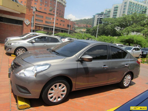 Nissan Versa 1.6 Sense