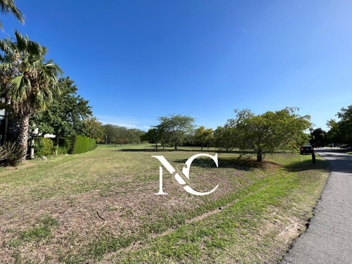 Imagen 3 de 6 de Terreno Lote Doble En Venta En Abril Club De Campo