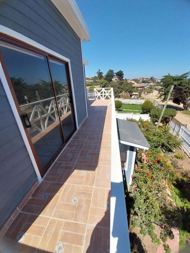 Casa Con Cabañas, Ideal Para Vivir O Invertir. El Quisco
