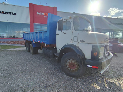 Camion C/volcadora Mercedes Benz 1318