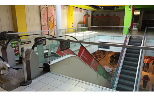 Arriendo Local Comercial 1.365,07 M2 En Piso 4, Av. Argenti
