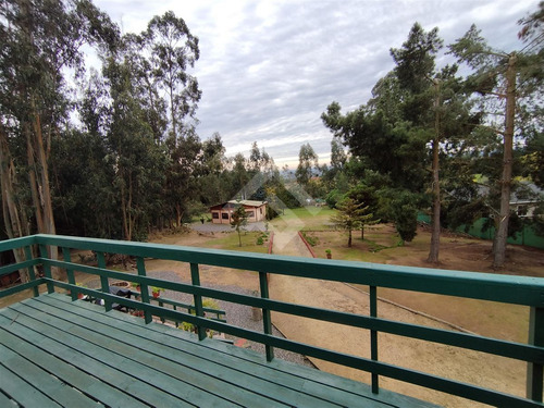 Casa En Venta De 4 Dorm. En Algarrobo