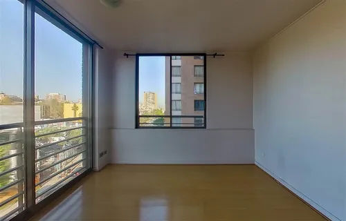 Departamento En Venta De 3d+2b+e+b. En Recoleta