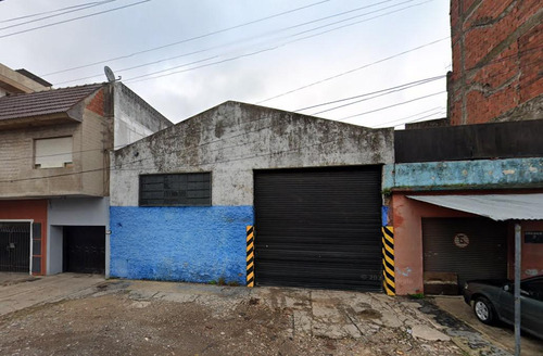 Galpón 700 M² Comercial E Industrial S/avenida Y Salida A Calle Lateral - Villa Madero