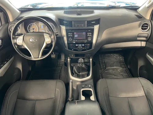 Nissan NP300 Frontier 2.5 Platinum LE At