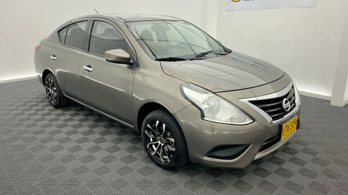 Nissan Versa 1.6 Advance