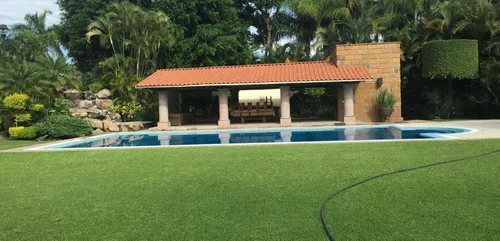 La Casa De Los Apantles