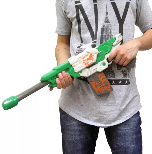 Nerf modificada dispara 1000 tiros sem precisar recarregar