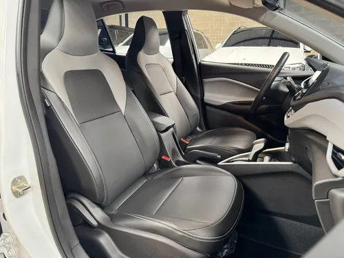 Chevrolet Onix 1.0T Premier Sedan At