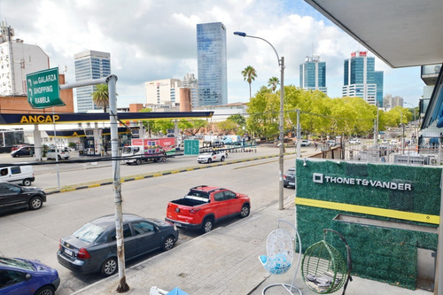 Imagen 1 de 15 de Venta Con Renta Monoambiente Al Frente, A Metros De Montevideo Shopping Sobre Luis Alberto De Herrera
