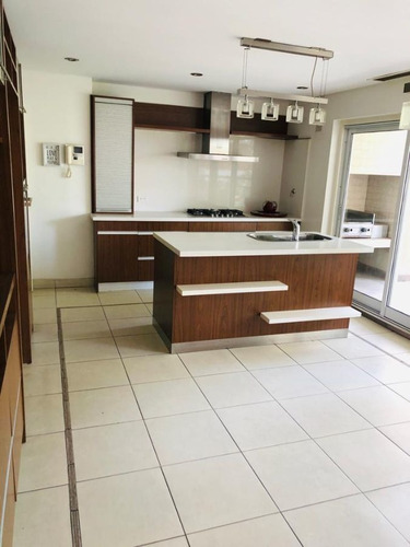 Imagen 7 de 25 de Departamento En Venta De 5 Ambientes Con Cochera - Colombres 188 Lomas De Zamora