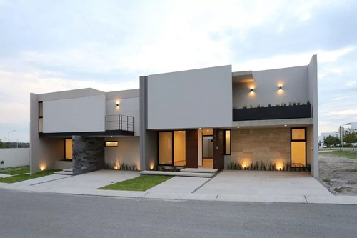 Residencia De Autor En Fracc. La Vista, 4ta Recámara En P.b, Alberca, 4 Baños