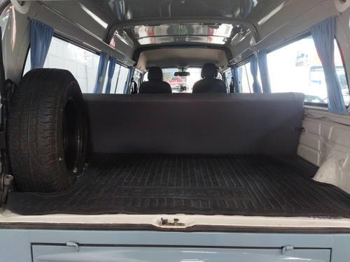 Volkswagen Kombi 1.4 Standard Total Flex 3p