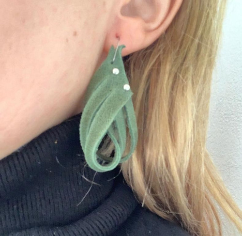 Imagen 2 de 4 de Aros De Cuero Verde Musgo, Acero Quirurgico, Livianos