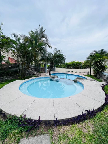 Departamento En Condominio El Mar, Col. Mocambo, Veracruz