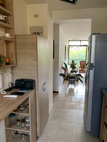 Venta Espectacular Apartameno Sur De Cali.barrio Quintas De Don Simon. Quinto Piso, Sin Ascensor. Parqueadero Propio Cubierto. 88 Mts.