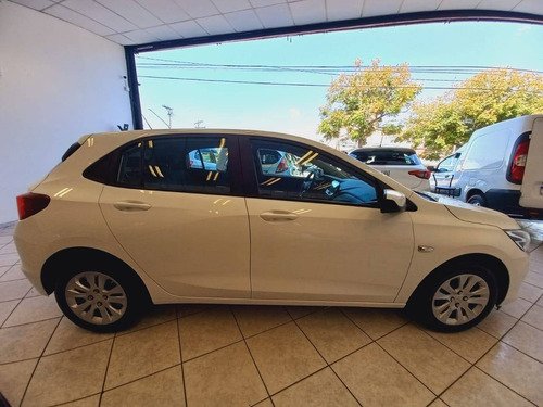 Imagem 3 de 9 de Chevrolet Onix 1.0 Flex Lt Manual