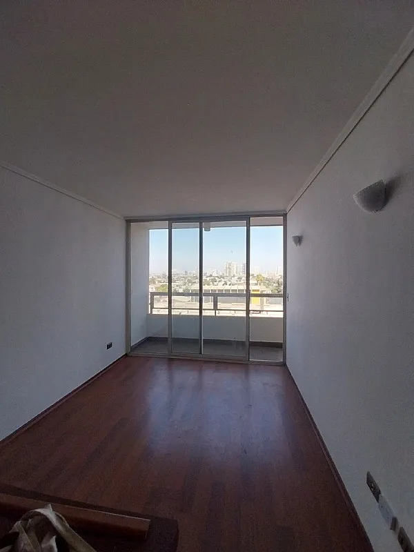 Imagen 2 de 14 de Se Vende Depto 1,5d Y 1b Con Excelente Conectividad