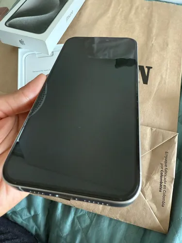 Apple iPhone 15 Pro Max (256 Gb) - Titanio Blanco (Usado)