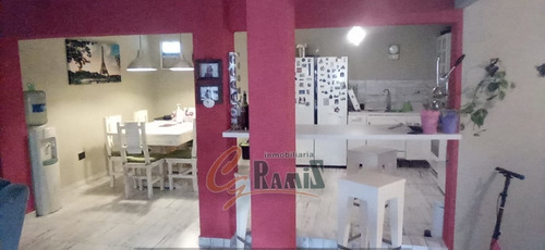 Imagen 2 de 20 de Casa Y Departamento En Venta Fleming 2000, Ituzaingo