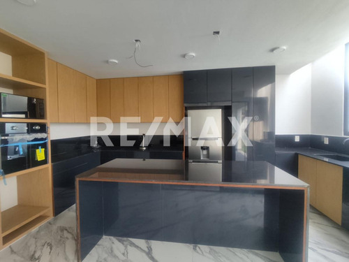 Casa En Venta En Morelos, Fraccionamiento Lomas De Cocoyoc