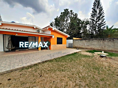 Imagen 2 de 17 de Remax Infinity Vende Casa Moderna En Las Morochas 139721 Frances Mijares 014144990396