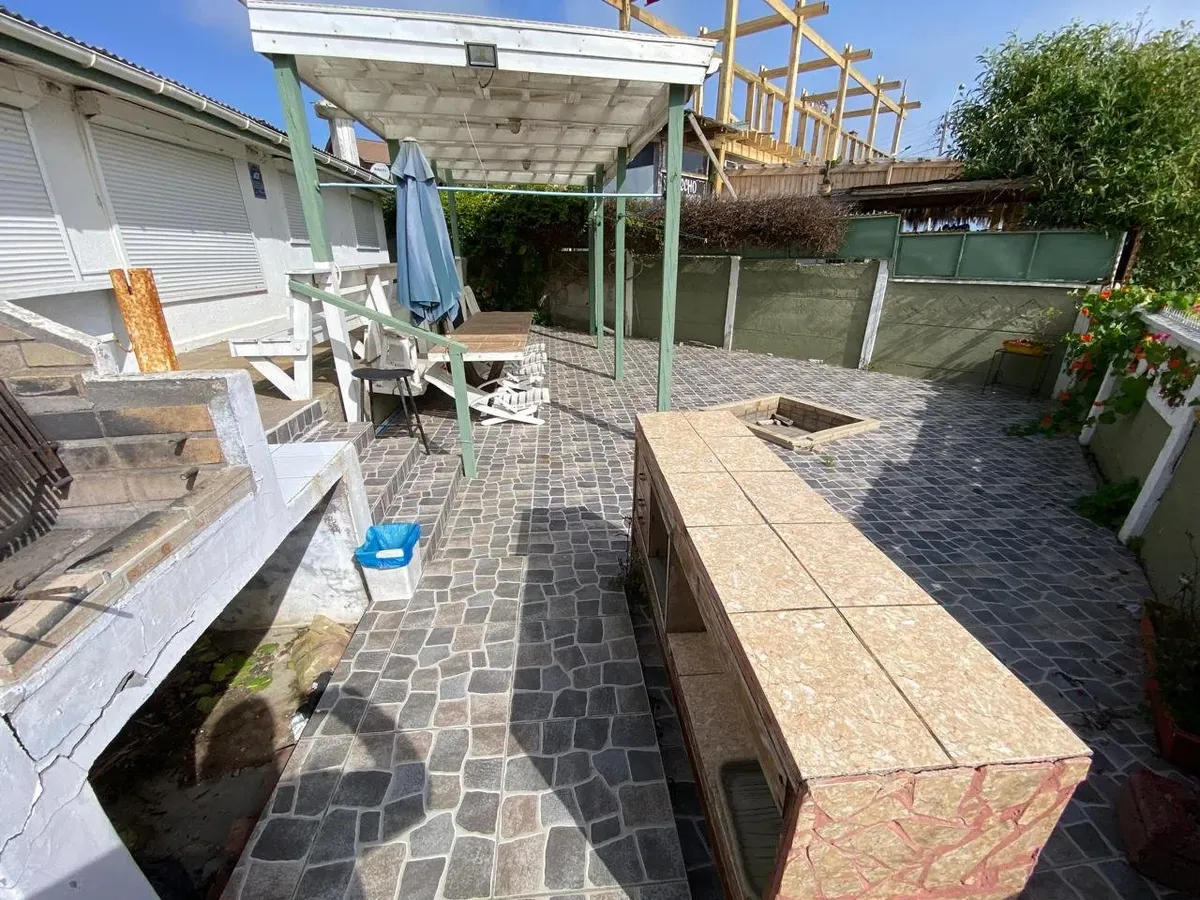 Imagen 2 de 18 de Casa Con Jardín En Playa La Castilla
