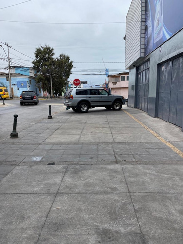 Local Comercial Inmejorable Ubicación, 2 Plantas Libres