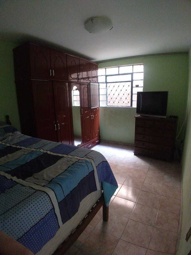Oportunidade! Casa+barracão 180m2 Proximo Supermercado Bh