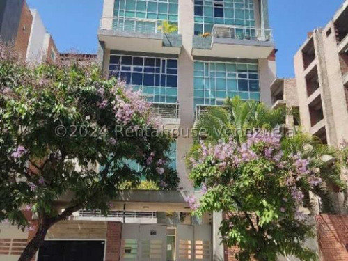 130m2 Alquilo Apartamento En Campo Alegre, Parcialmente Amoblado, Moderno, Mls#24-22049