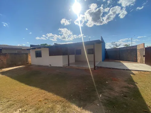 Casa Com Sala Comercial