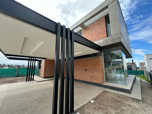 Casa En Venta En Country The Point, Yerba Buena