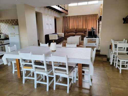 Imagen 7 de 20 de Casa Con Pileta Para 9 Personas En Barrio Cerrado