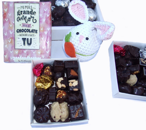 Imagen 3 de 8 de Bombones De Chocolate Premium Veganos + Amirigumi Tejido