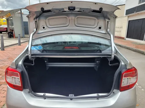 Renault Logan 1.6 Life