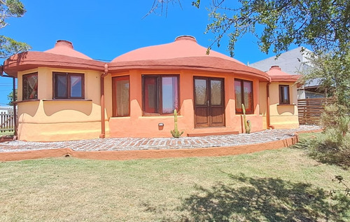 Inmobiliaria Costa Azul Vende Casa A 3 Cuadra De La Playa De Costa Azul