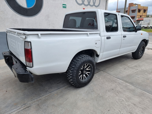 Imagen 3 de 13 de Nissan Np300 2012 2.4 Doble Cabina Típica Mt