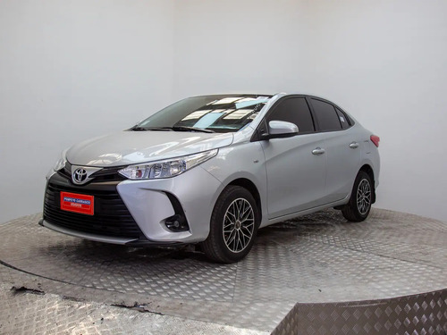 Toyota Yaris 1.5 Sedan Gli E Mt 2022