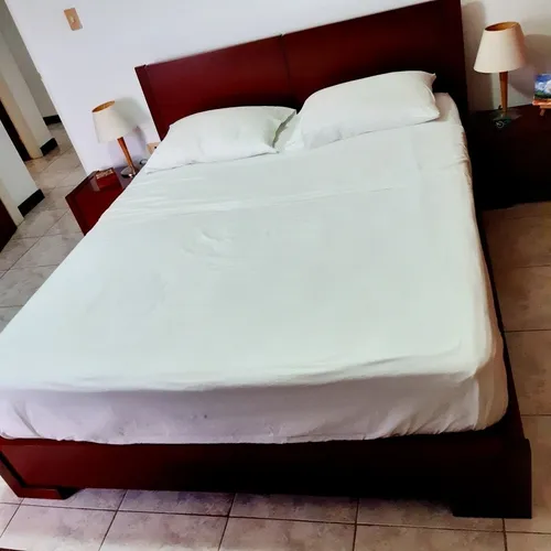Juego De Cuarto Dormitorio Queen (Usado)