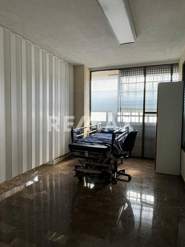 Clinica/hospital En Renta En Av. Lomas Verdes