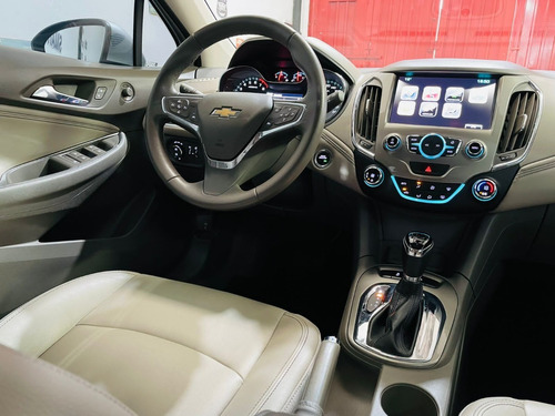 Imagen 9 de 15 de Chevrolet Cruze Ltz 2017 At Hatchback Smart Garage
